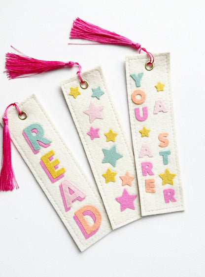 READ Bookmark Pink