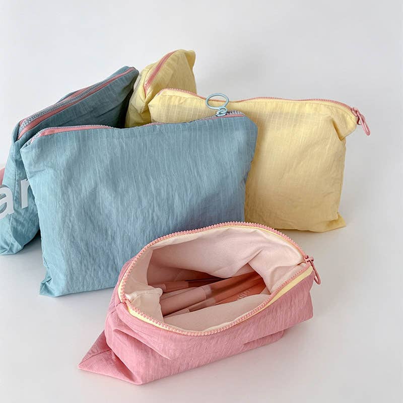 Grid Pattern Zipper Storage Pouch