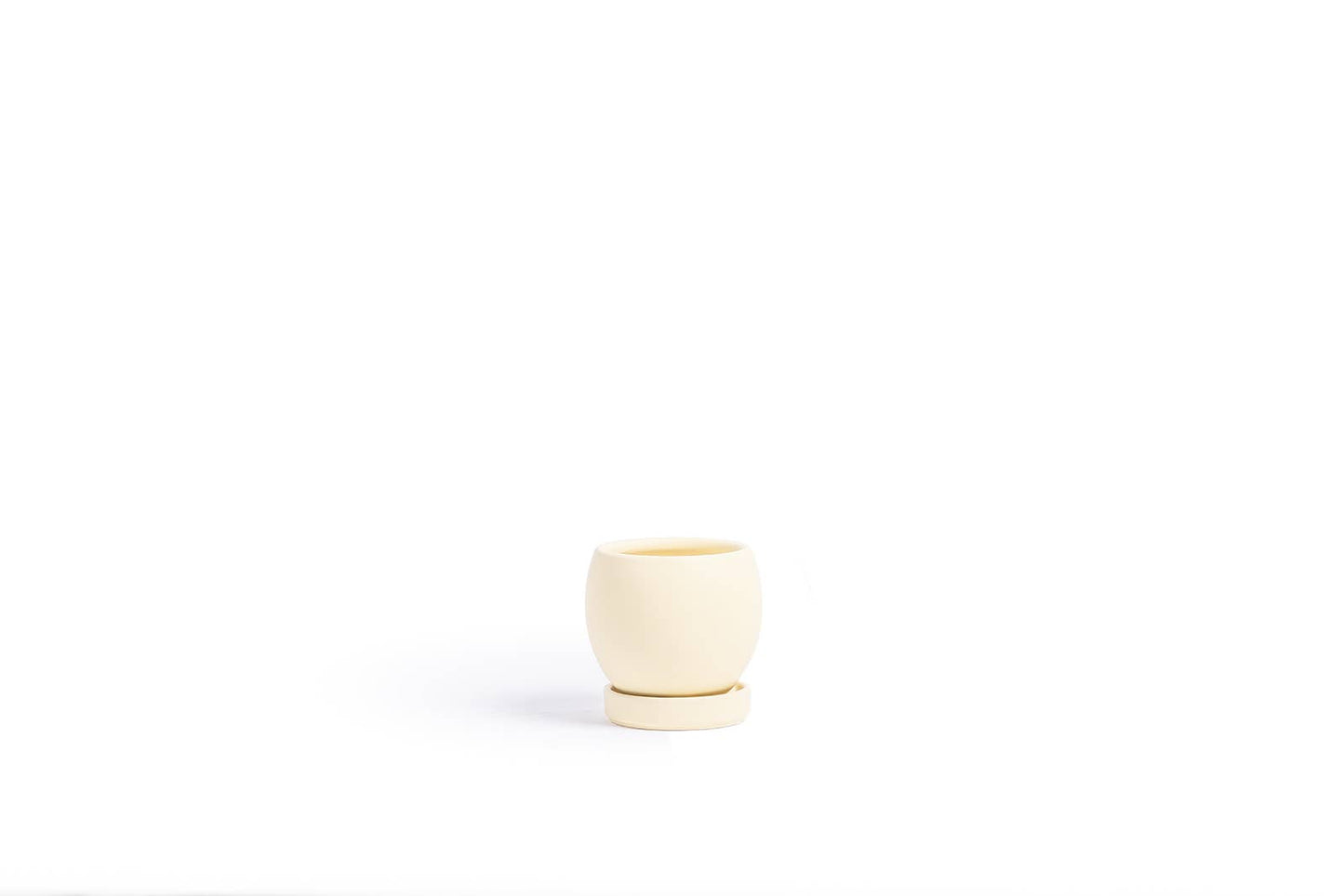 4.25" Bollé Pots w/Water Saucers - Almond