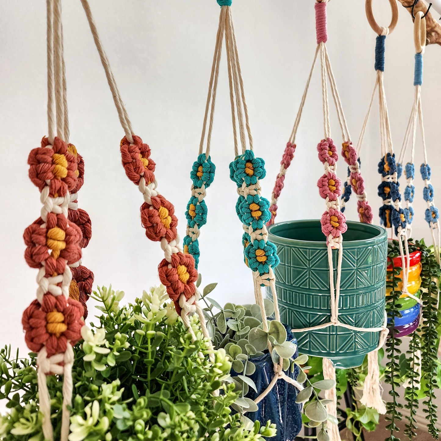 Floral Daisy Plant Hanger, Handmade Macrame Plant Accessory