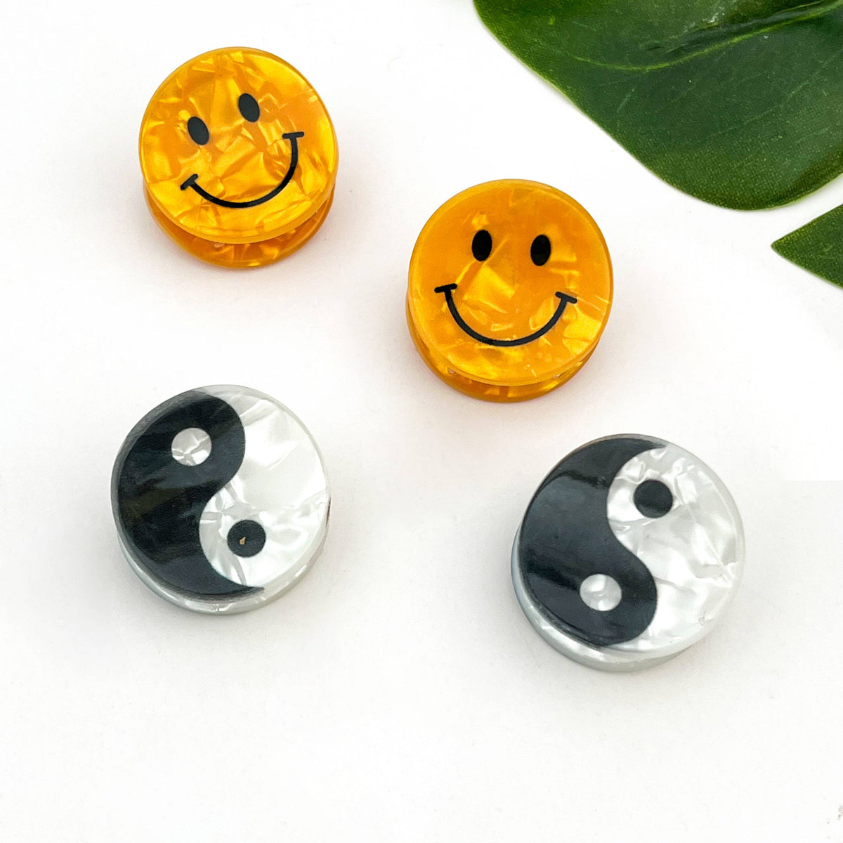 Mini Smiley Face Hair Claw Clip, Cute Floral Hair Clip