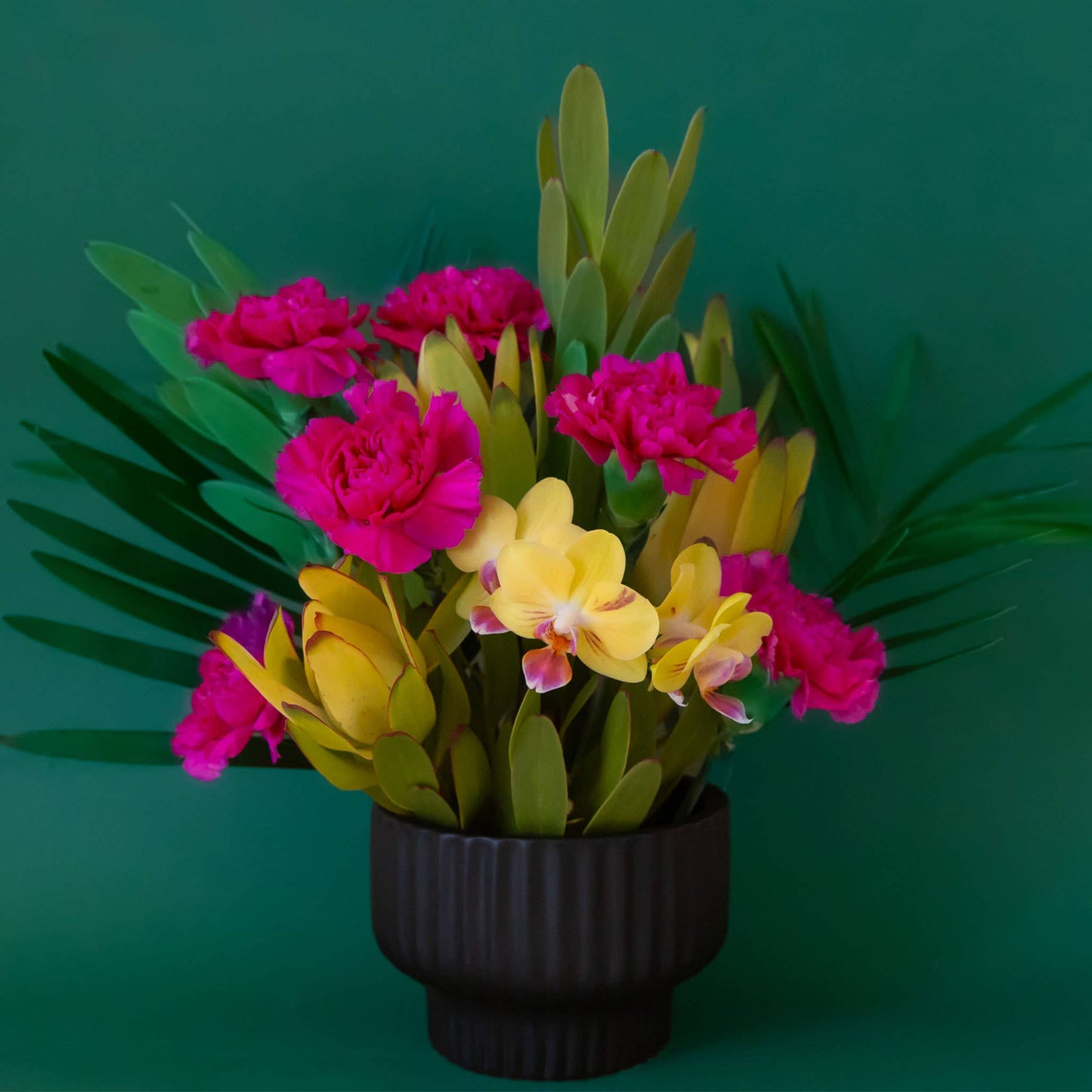 Presley Pedestal Pot | Black