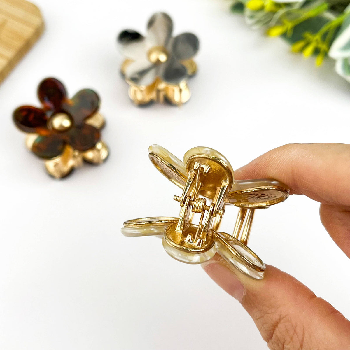 1.4'' Mini Metal Flower Hair Claw Clip