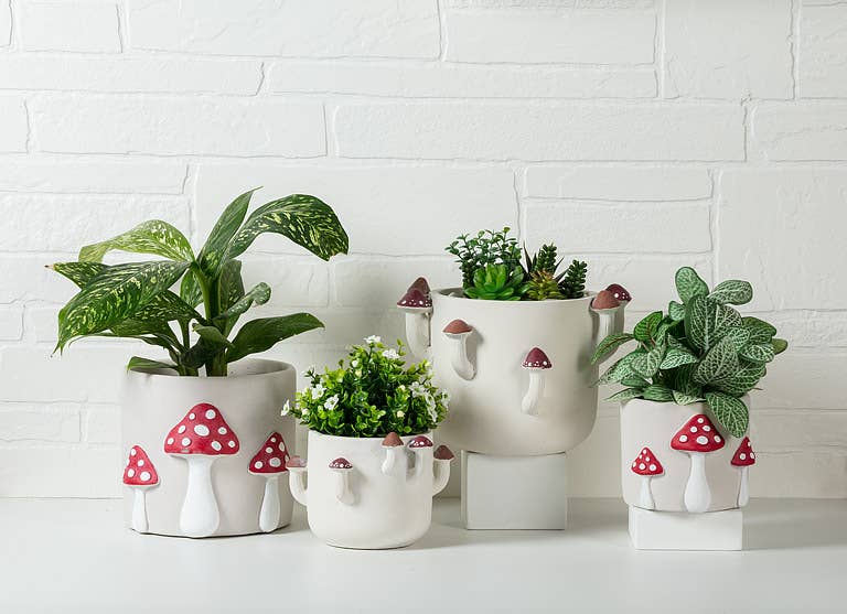Dot Mushroom Planter-4"H