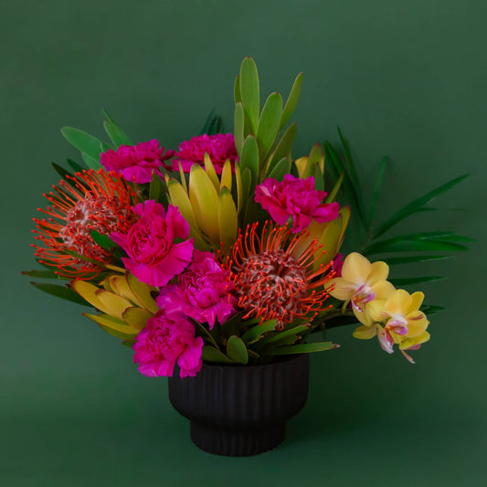 Presley Pedestal Vase | Black