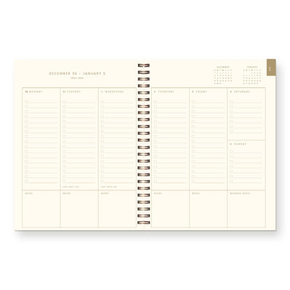 2027 Floral Pattern Dated Planner : Calendar Year