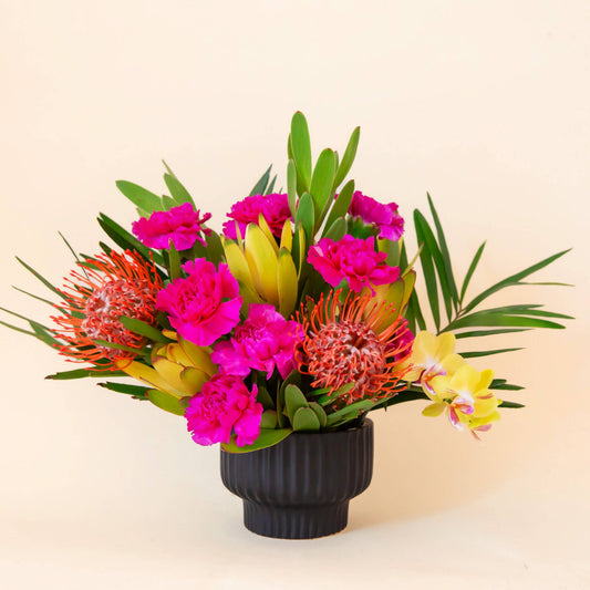Presley Pedestal Pot | Black