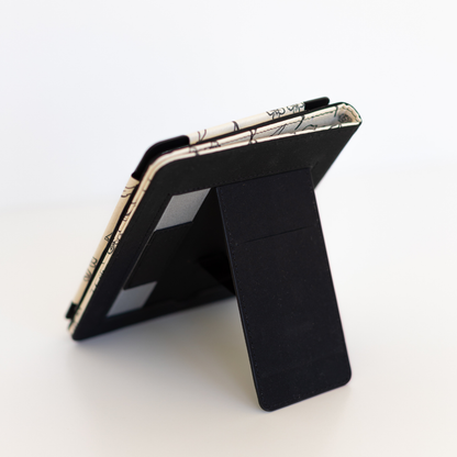 Pressed Floral Kindle Case | Bookish & Reading