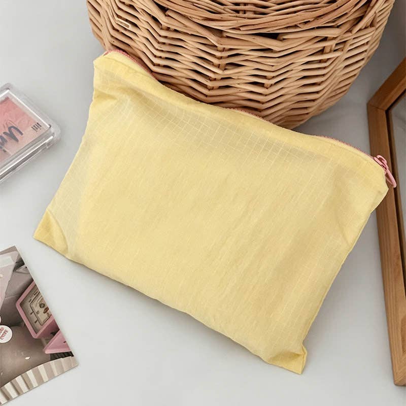 Grid Pattern Zipper Storage Pouch