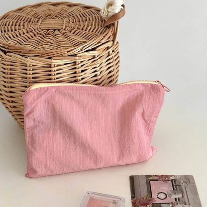Grid Pattern Zipper Storage Pouch
