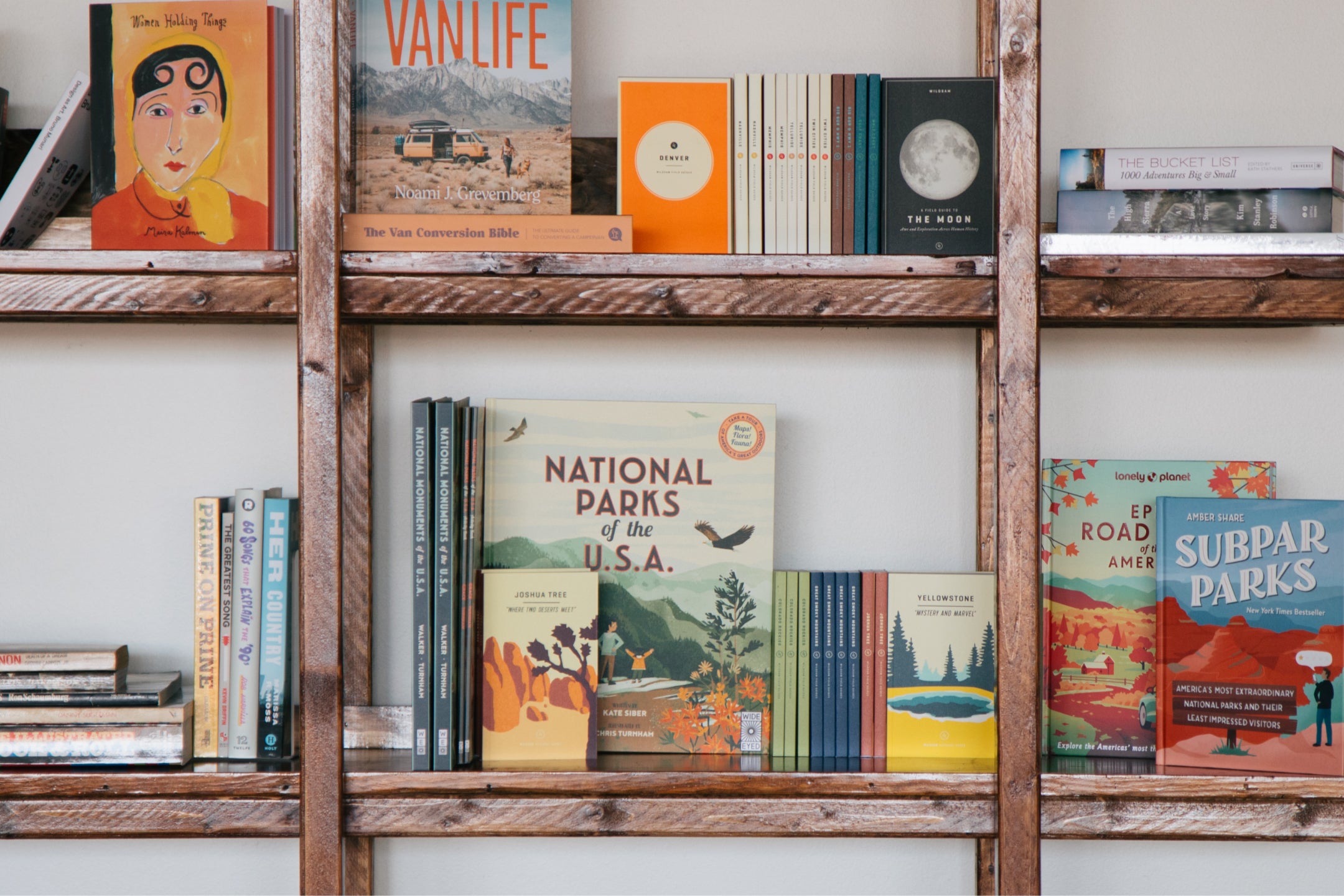 About Us – Monstera's Books